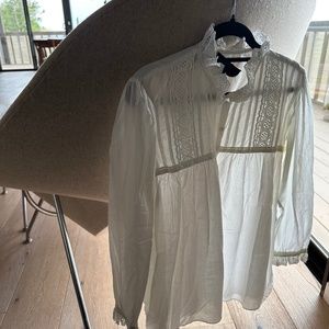 White Nili Lotan crochet neck womens top size 0 Excellent condition no blemishes